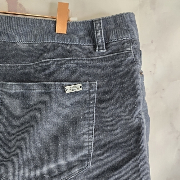 LL Bean Pants Women 16 Petite Short Gray Corduroy Favorite Fit Stretch Straight - Picture 10 of 11